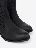Botine negre cu model perforat
