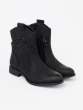 Botine negre cu model perforat
