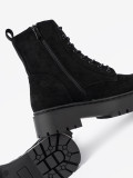 Botine negre cu aspect de velur