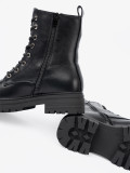 Botine negre stilate cu detalii metalice
