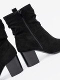 Botine negre din suede cu toc bloc și guler plisat