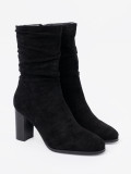 Botine negre cu toc și guler plisat