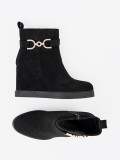 Botine negre din imitație de zăms cu cataramă elegantă