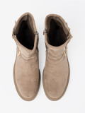 Botine bej din velur cu catarame decorative
