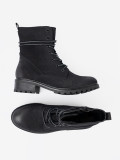 Botine negre la modă cu șnur decorativ