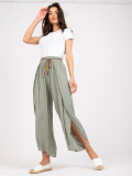 Pantaloni khaki stilati cu talie înaltă