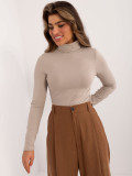 Bluză bej elegantă cu mâneci lungi
