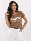 Tricou bej cu aplicație și cristale