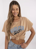 Tricou stilat cu mânecă scurtă în culoarea camel