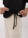 Tricou negru stilat cu mânecă scurtă