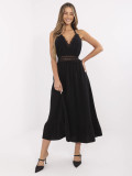 Rochie elegantă neagră evazată