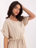 Rochie bej cu fustă evazată și mâneci scurte