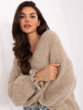 Cardigan bej cu volan
