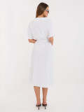Rochie midi albă evazată cu curea și buzunare