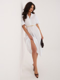 Rochie midi albă evazată cu curea și volan