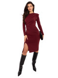 Rochie midi elegantă bordo cu mâneci lungi și drapaje