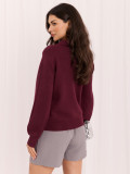 Pulover bordo elegant cu guler și nasturi