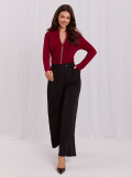 Pulover elegant bordo cu guler înalt și zirconii
