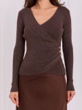 Pulover elegant maro cu decolteu petrecut