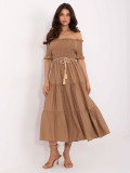 Rochie elegantă evazată în culoarea camel