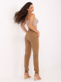 Pantaloni sportivi eleganți în culoarea camel