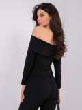 Bluză neagră cu umeri goi și mâneci 3/4