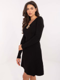 Rochie mini elegantă neagră, reiată, cu decolteu în V și mâneci lungi