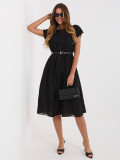 Rochie midi neagră evazată cu curea