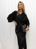 Rochie midi asimetrică cu mâneci 3/4 și decolteu în V, neagră