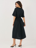 Rochie midi neagră evazată cu curea și buzunare
