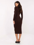 Rochie midi elegantă din tricot reiat cu nasturi – maro închis