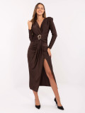 Rochie midi conică maro cu decolteu petrecut