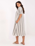 Rochie oversize cu decolteu în V în combinație alb-negru