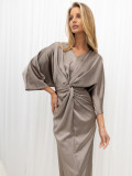 Rochie midi asimetrică cu mâneci 3/4 și decolteu în V, bej