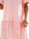 Bluză roz din bumbac cu volan și broderie