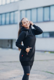 Hanorac lung negru cu glugă în carouri