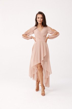 Rochie asimetrică cu mâneci lungi în nuanță cappuccino