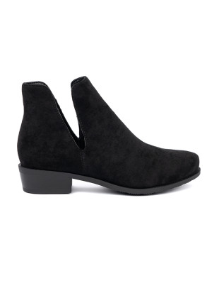 Botine negre cu decupaje