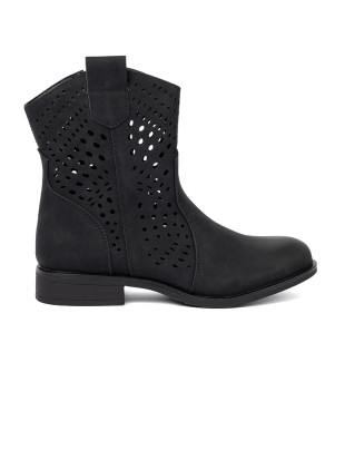 Botine negre cu model perforat