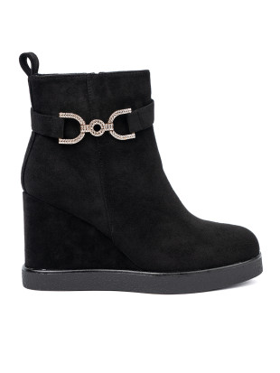Botine negre din imitație de zăms cu cataramă elegantă