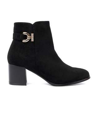 Botine negre elegante cu detalii rafinate