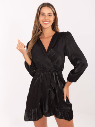 Rochie neagră cu volane