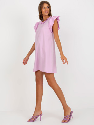 Rochie lila deschis cu volane la mâneci