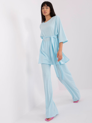 Compleu casual bleu deschis cu bluză oversized