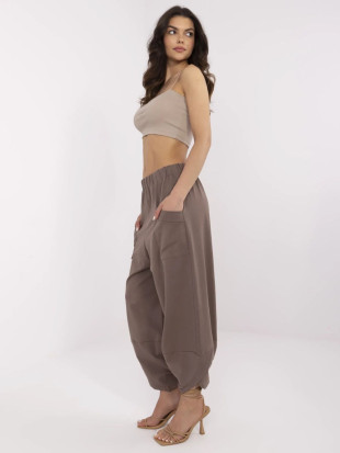 Pantaloni sportivi eleganți maro