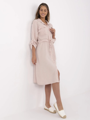 Rochie cu mâneci lungi în roz deschis