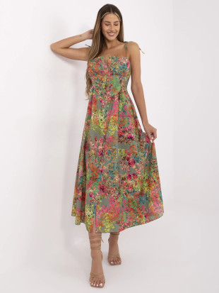 Rochie midi cu flori și croi evazat