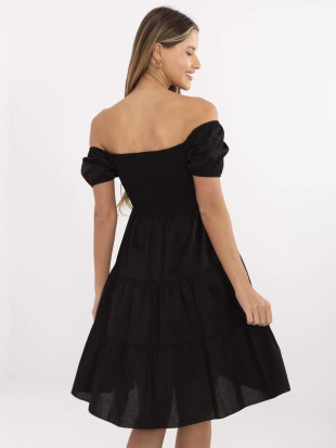 Rochie neagră evazată