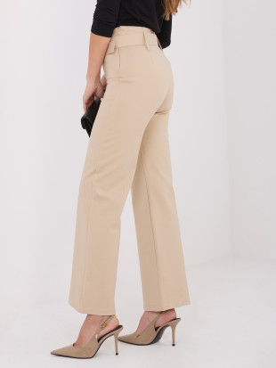 Pantaloni eleganți bej din material, cu talie înaltă și curea