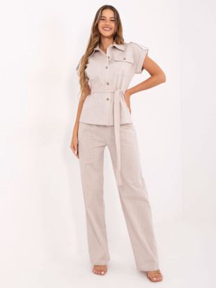 Compleu bej cu cămașă și pantaloni